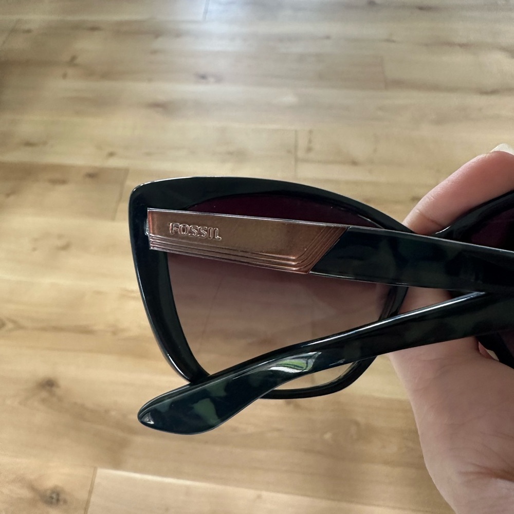 Fossil Deep Green Tortoise Cat Eye Sunglasses with Gradient Lenses